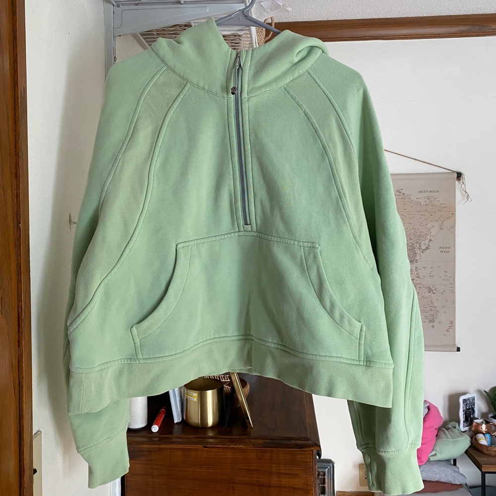 Lululemon Scuba